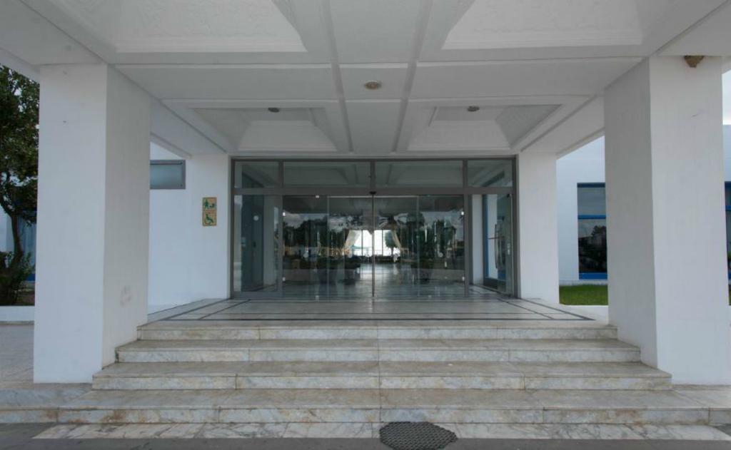 Les Pyramides Hotel Nabeul Bagian luar foto