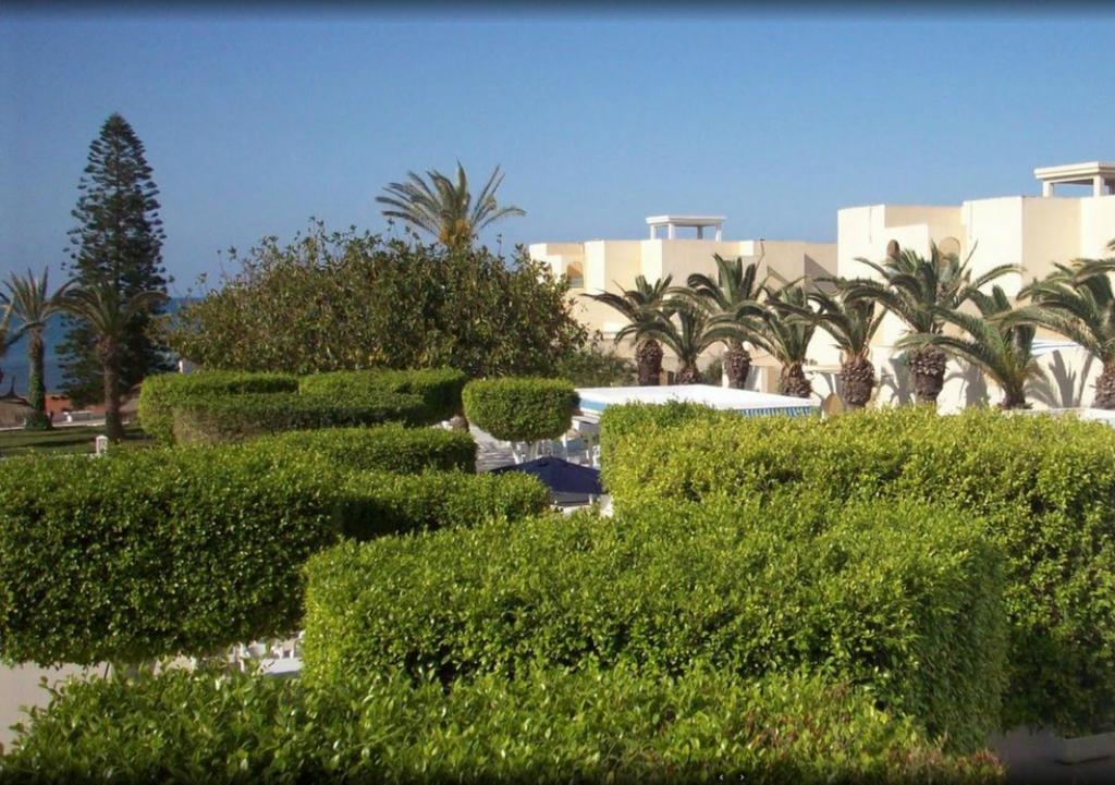 Les Pyramides Hotel Nabeul Bagian luar foto