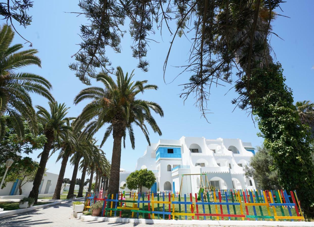 Les Pyramides Hotel Nabeul Bagian luar foto