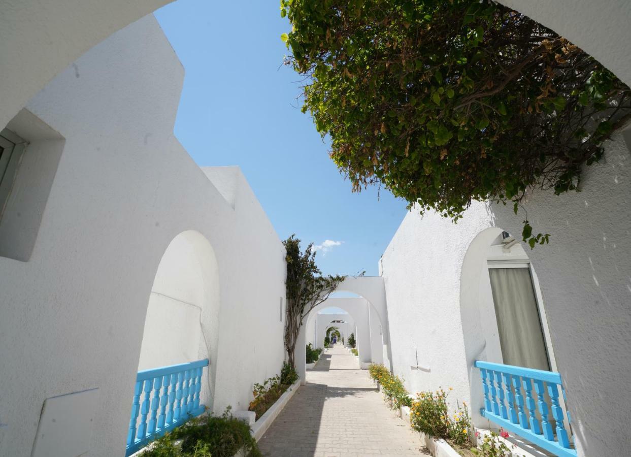 Les Pyramides Hotel Nabeul Bagian luar foto